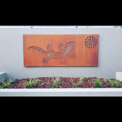 Gecko Wall Art in Steel