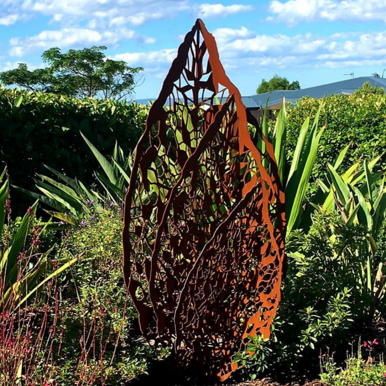Triple Leaf Sculpture - Iron Bark Metal Design